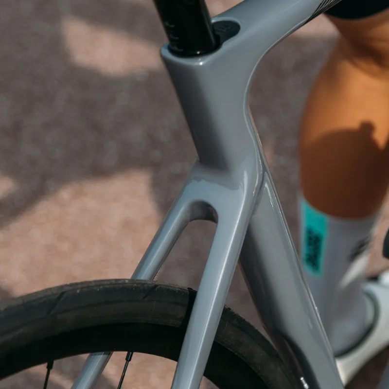 Basso Astra Ultegra 11x Hydraulic Disc Dark Asphalt-1